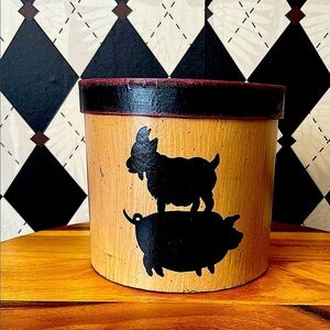 Farmhouse-Style Decorative Box – Goat & Pig Silhouette | Rustic Storage Canister